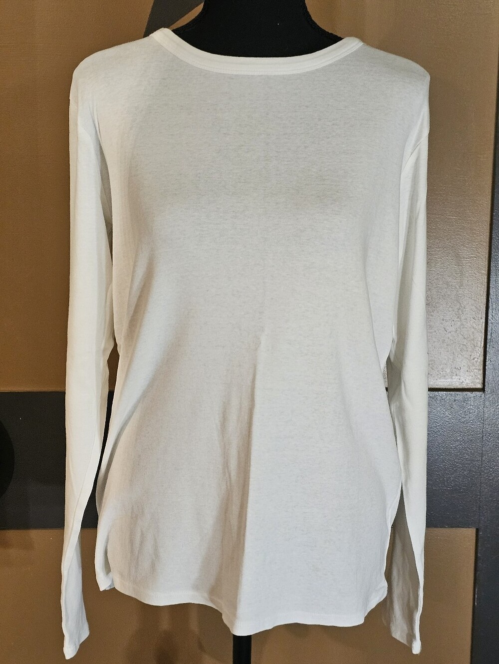 Mossimo Supply Co. Long-Sleeve Crewneck Top in White 100% Cotton
